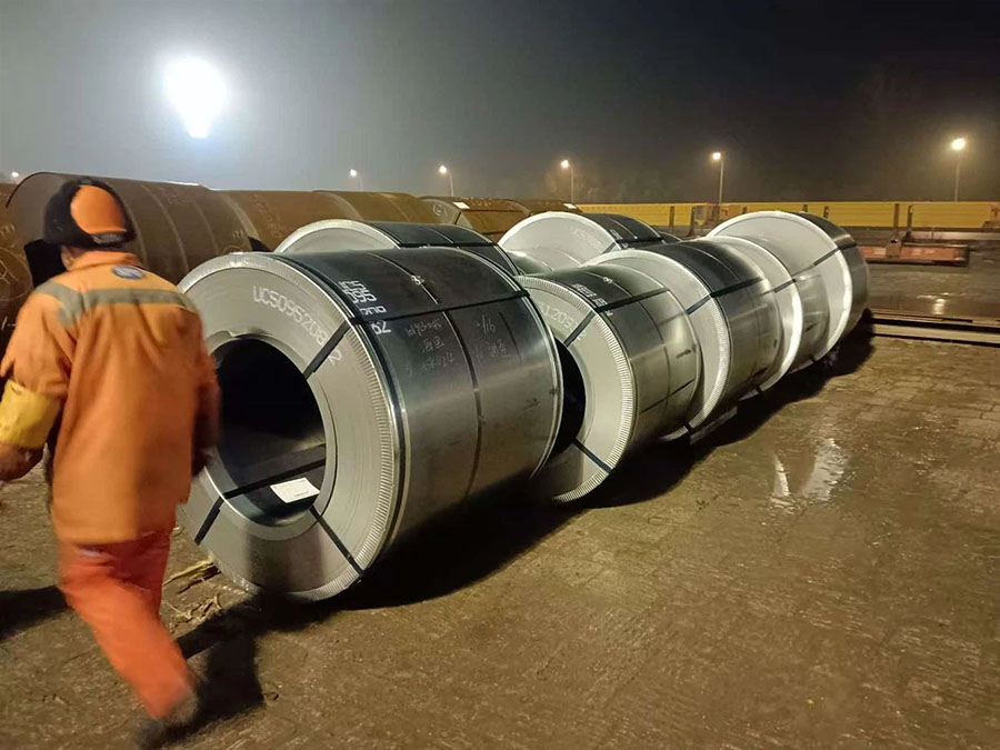 Yuxin Steel delivers nearly 900 Tons of steel coils and plates to Pakistan Customer