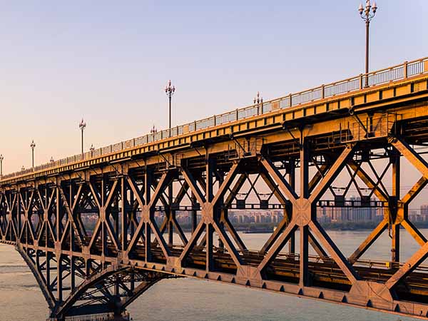 Application of S355J0W weathering steel in bridge construction