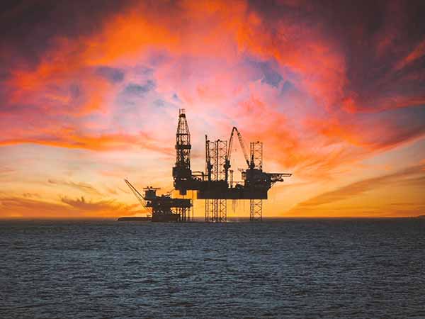 Engineering Applications of DNV Grade EH32 Shipbuilding Steel Plates in Polar and Deep-Sea Offshore Engineering